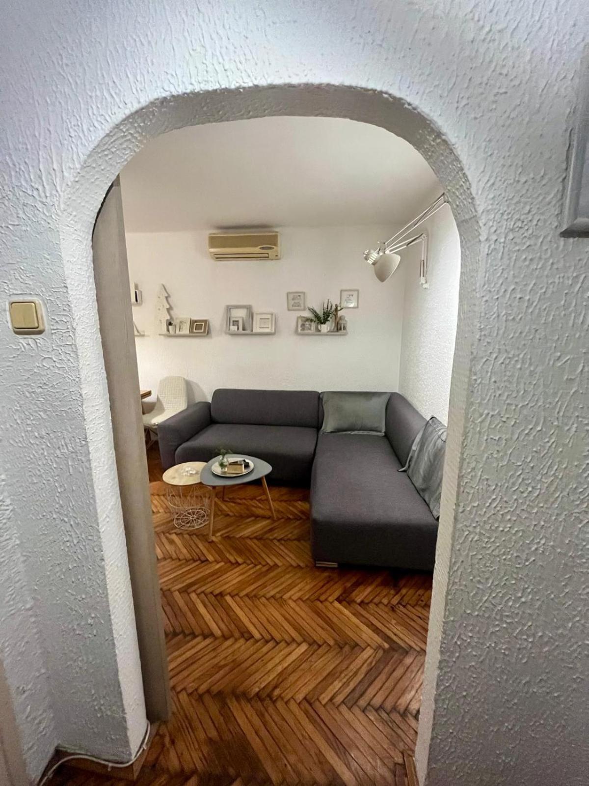 Appartement Kopernik - Parking Available à Belgrade Extérieur photo